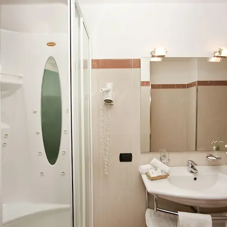 Grande Maugeri Hotel 4*