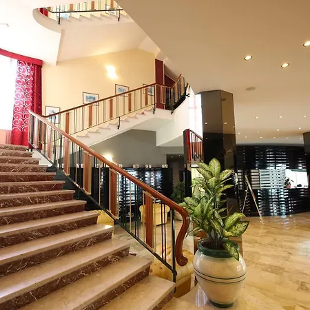 Grande Maugeri Hotel